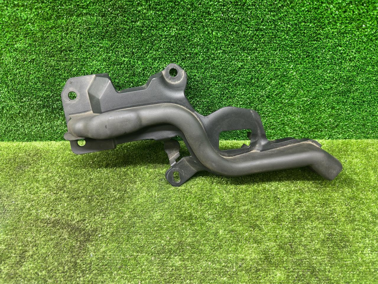 уплотнитель подкапотного пространства BMW M3 G80/G81 G80 2023, 3.0 л., S58B30A, бензин, АКПП, c31, седан, полный привод, правый руль, 8075015, 51768075015 - фото №1