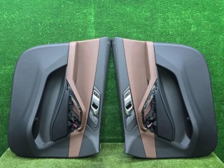 обшивка двери передняя левая BMW X6 G06 [рестайлинг] G06 2023, 3.0 л., B58B30P, бензин, АКПП, 416 carbon-schwarz, внедорожник 5 дв., полный привод, 7454725, 51417454725