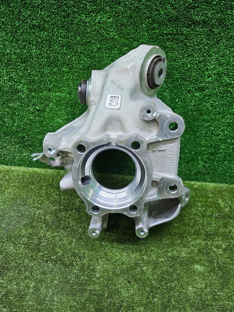 кулак задний левый BMW X6 G06 2023, 3.0 л., B57 D30 B, дизель, АКПП, 475, внедорожник 5 дв., полный привод, 6876653, 6876653 - фото №1