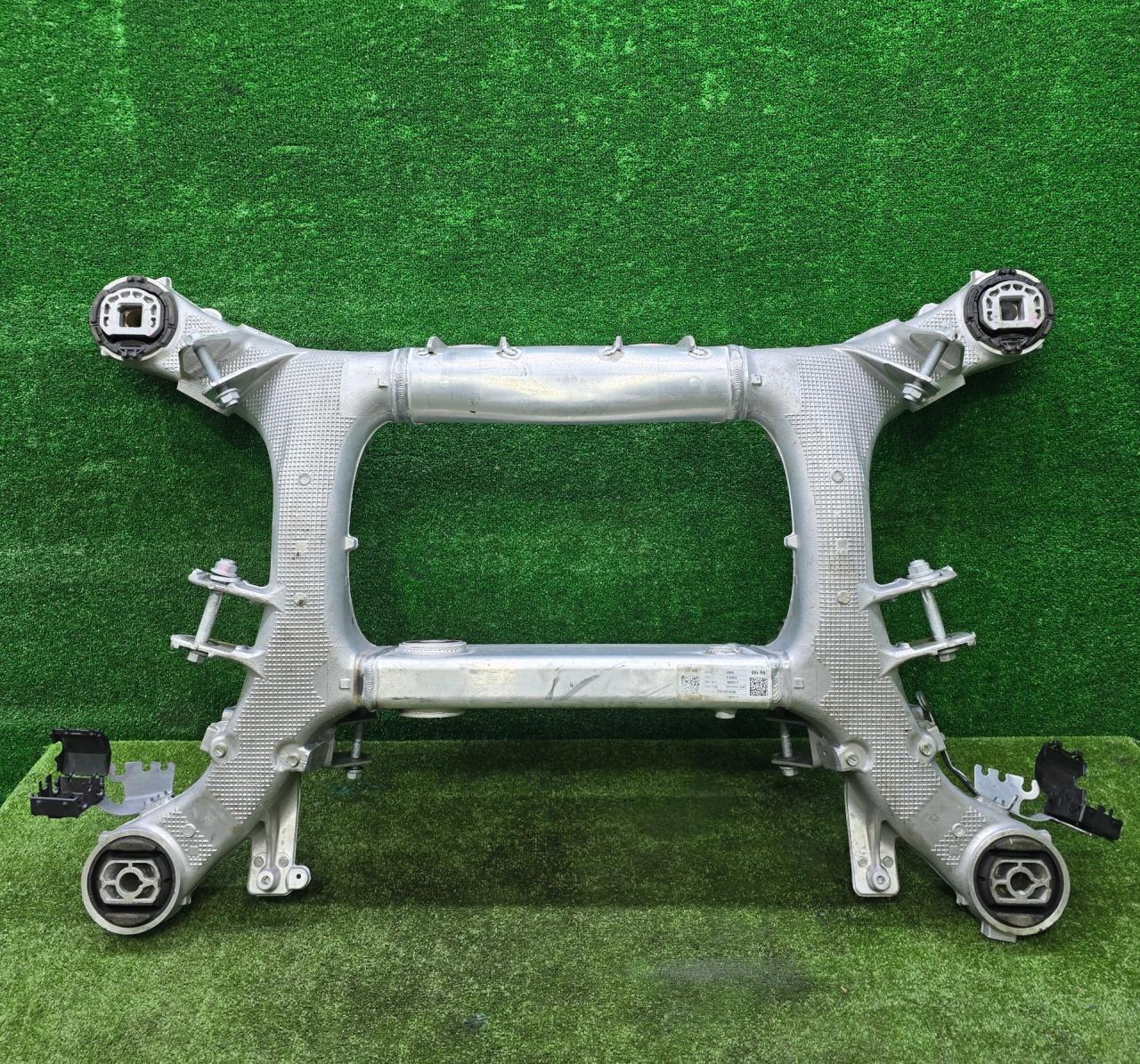 балка подвески задняя BMW X6 G06 2023, 3.0 л., B57 D30 B, дизель, АКПП, 475, внедорожник 5 дв., полный привод, 6894149, 33316894149 - фото №1