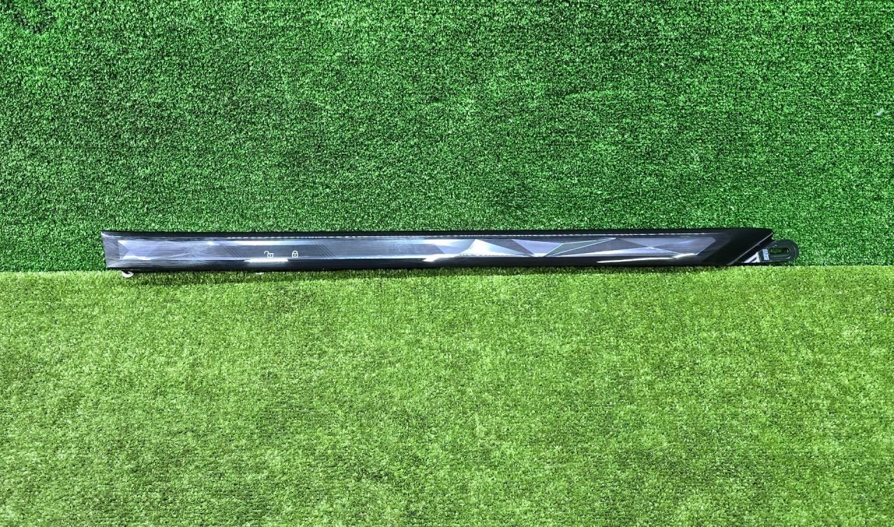 молдинг двери передней правой BMW 5 серия G60/G61 2025, 2.0 л., бензин, a90, седан, задний привод, правый руль, 5B5BF21, 61315B5BF21, 253084310026, XX5858F2101, 5358F21-01 - фото №1