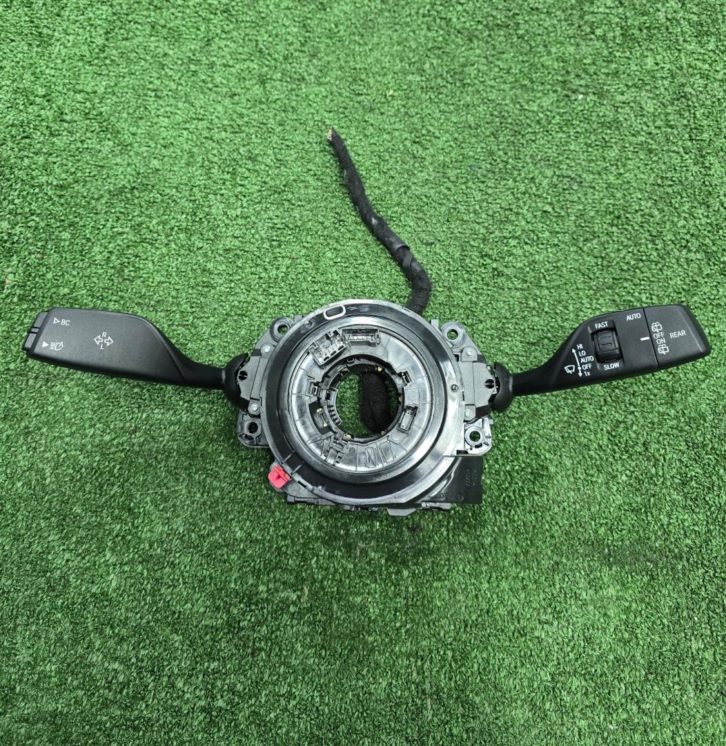 переключатель подрулевой (стрекоза) BMW X5 G05 2019, 3.0 л., B58B30C, бензин, АКПП, a300, внедорожник 5 дв., полный привод, 9436676, 9436676 - фото №1