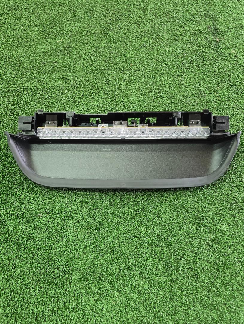 дополнительный стоп-сигнал BMW 4 серия G22/G23 G22 2022, 2.0 л., B47 D20 B, дизель, АКПП, arctic race blue metallic (c4f), купе, полный привод, 7477627, 63257477627 - фото №1