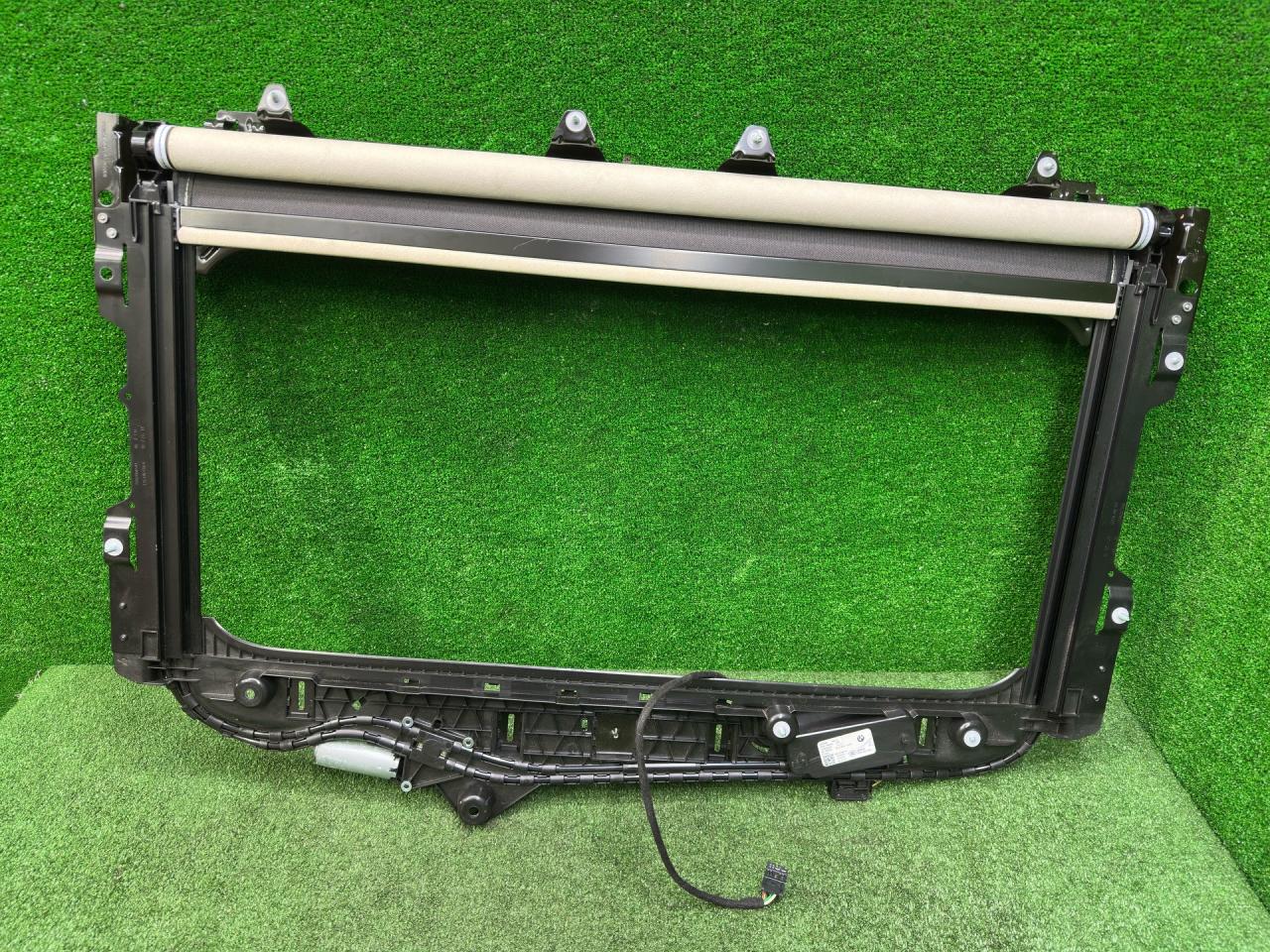 шторка солнцезащитная задняя BMW X7 G07 2021, 4.4 л., N63B44D, бензин, 416 carbon-schwarz, внедорожник 5 дв., полный привод, 7994599, 7994599, 8083186, 8083186 - фото №1