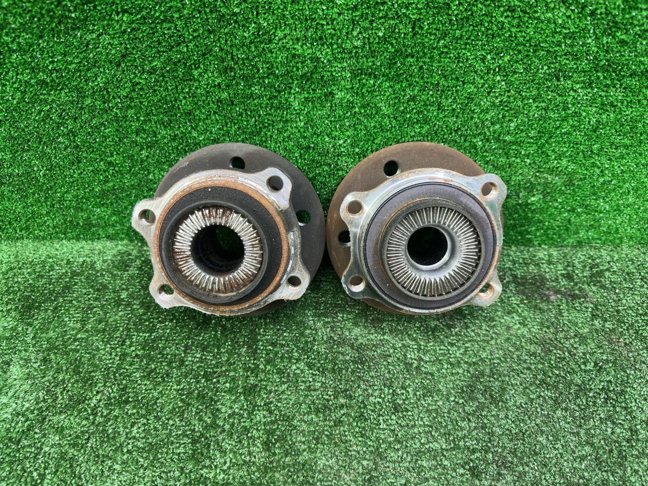 ступица передняя BMW X7 G07 2021, 4.4 л., N63B44D, бензин, 416 carbon-schwarz, внедорожник 5 дв., полный привод, 6895674, 31206895674 - фото №1