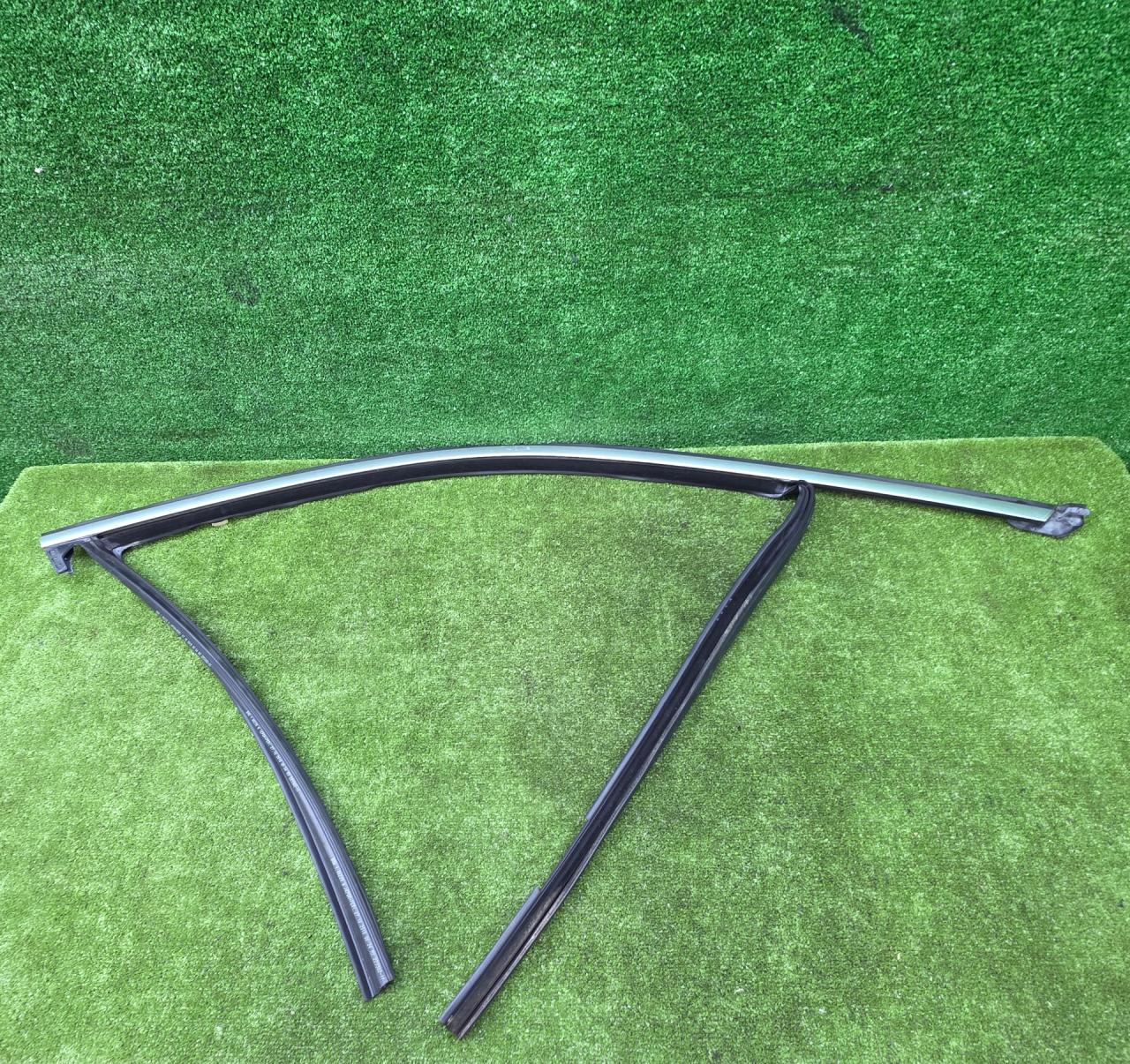 молдинг стекла BMW X3 G01 2020, 2.0 л., B48 B20 A, бензин, АКПП, 7410018, 51337410018 - фото №1
