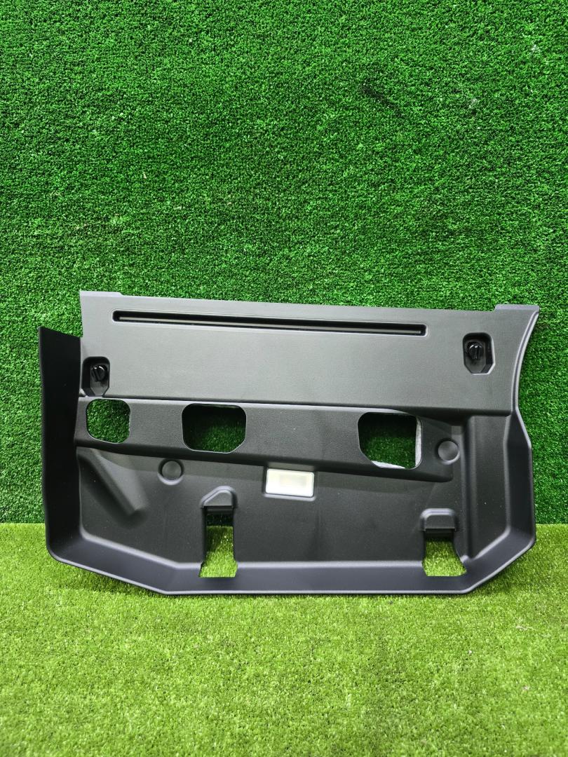 пластик BMW 4 серия G22/G23 G22 2022, 2.0 л., B47 D20 B, дизель, АКПП, arctic race blue metallic (c4f), купе, полный привод, 6846843, 51486846843 - фото №1