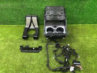 подстаканник BMW X5 G05 [рестайлинг] G05 2023, 3.0 л., B57 D30 B, дизель, АКПП, carbonschwarz metallic (416), внедорожник 5 дв., полный привод, 5A34FE9, 6831286, 5A34FE9, 6831286, 9399726, 51169399726, 5A5B121, 5A5B121