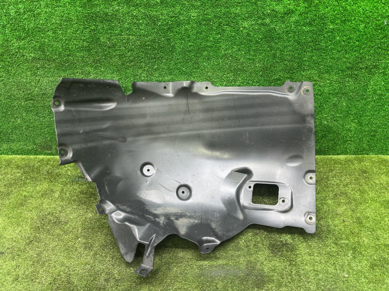 защита арок передняя правая (подкрылок) BMW 3 серия G20 2021, 3.0 л., B58B30, бензин, АКПП, oxidgrau ii metallic (c4a), седан, полный привод, правый руль, 7315730, 51717315730 - фото №1
