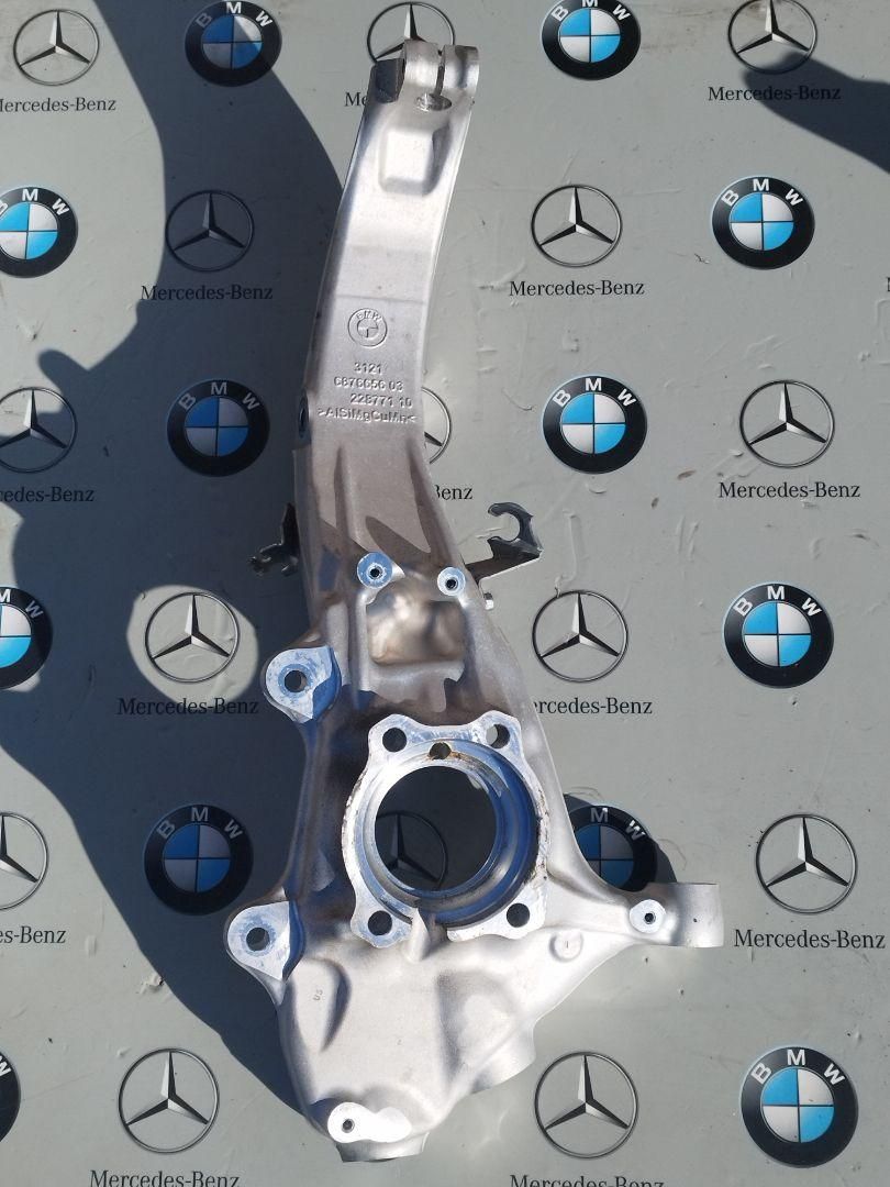кулак поворотный правый BMW 2023, 4.4 л., бензин, a96, полный привод, правый руль, 6876656 - фото №1