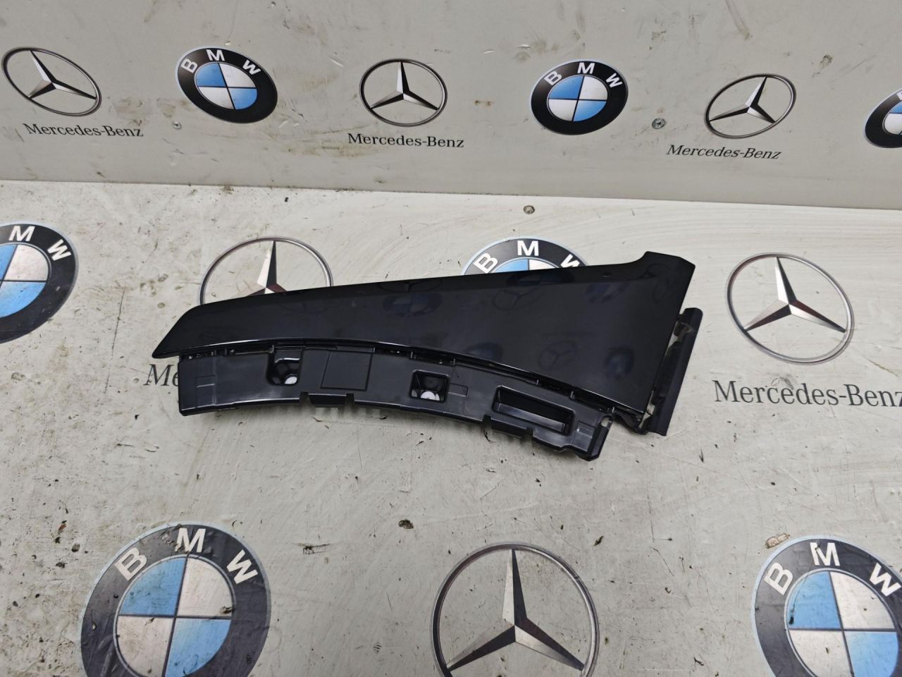 молдинг крыла BMW 2023, 4.4 л., бензин, a96, полный привод, правый руль, 7458857, 8091891, 8092885 - фото №1