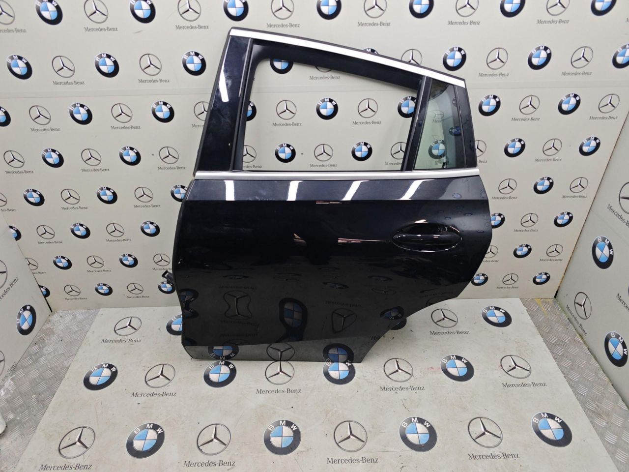 дверь задняя левая BMW 2024, 3.0 л., бензин, 475 - фото №1