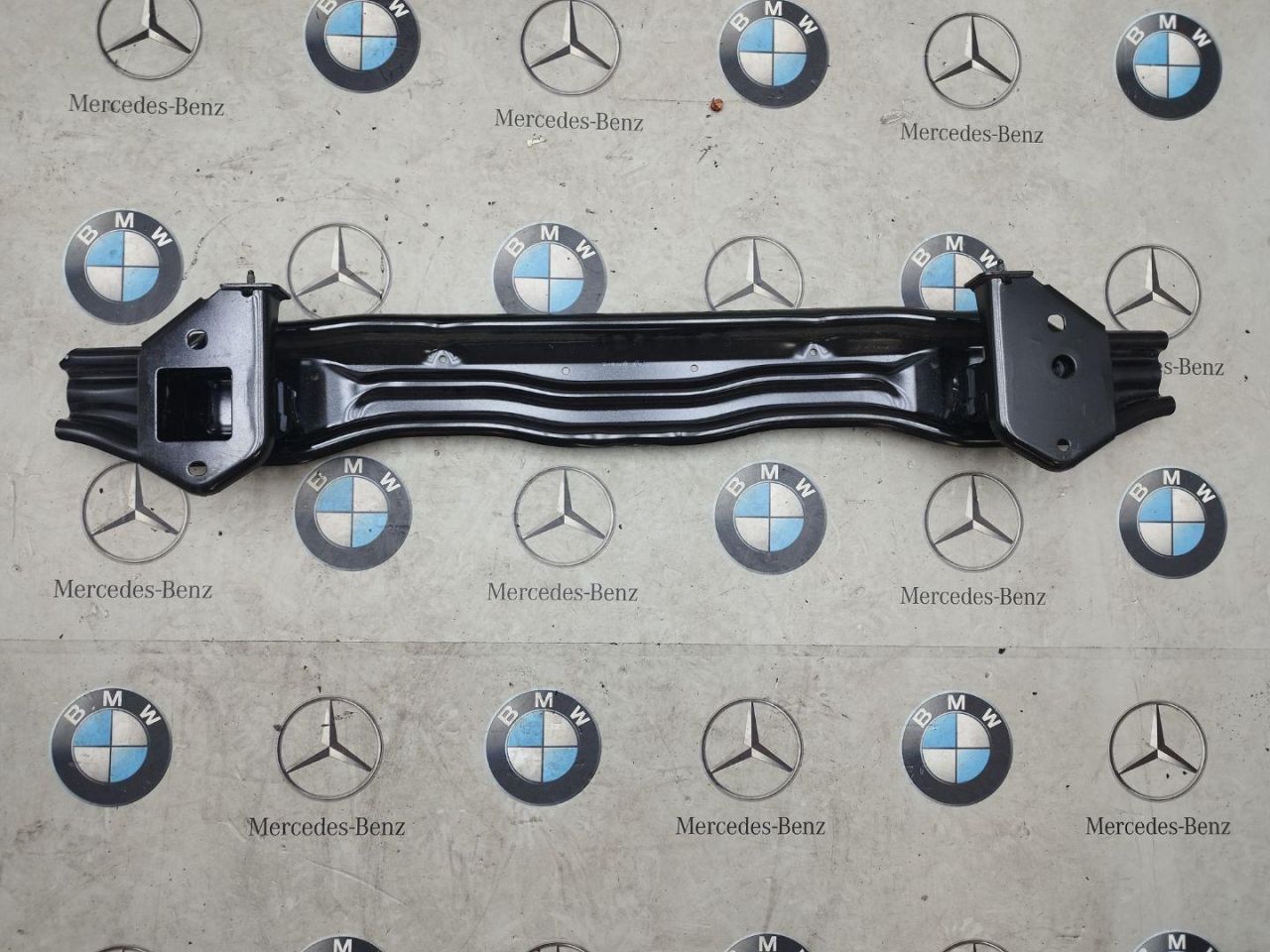 усилитель бампера заднего BMW 2023, 2.0 л., дизель, 300, 7484750 - фото №1