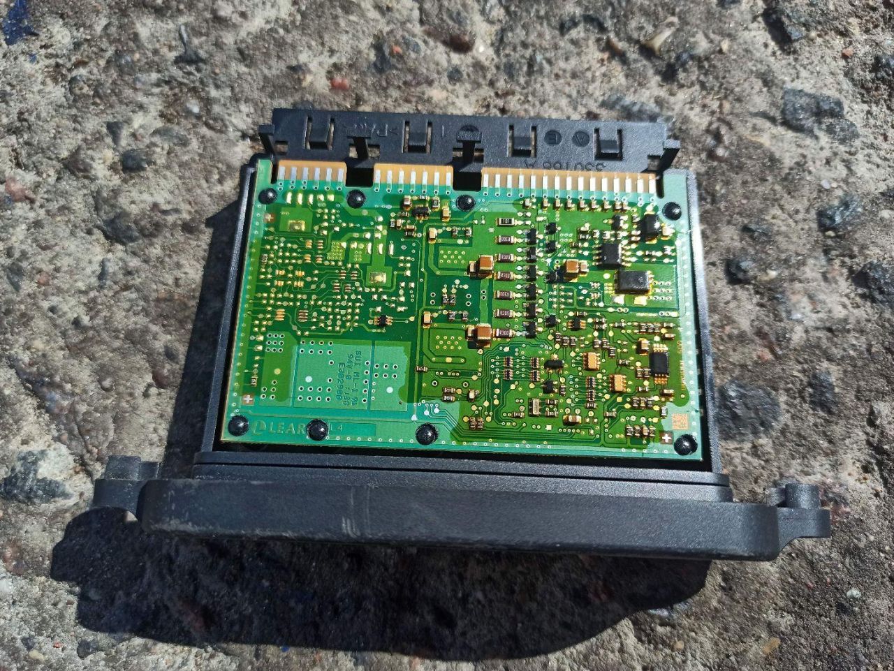 модуль привода ксеноновой фары BMW 7 серия F01/F02 2009, 7304590 - фото №1