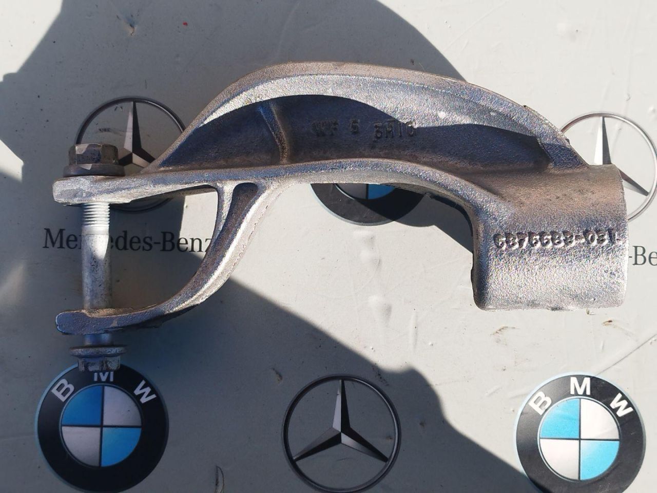 вилка амортизатора BMW 2023, 4.4 л., бензин, a96, полный привод, правый руль, 6876683 - фото №1