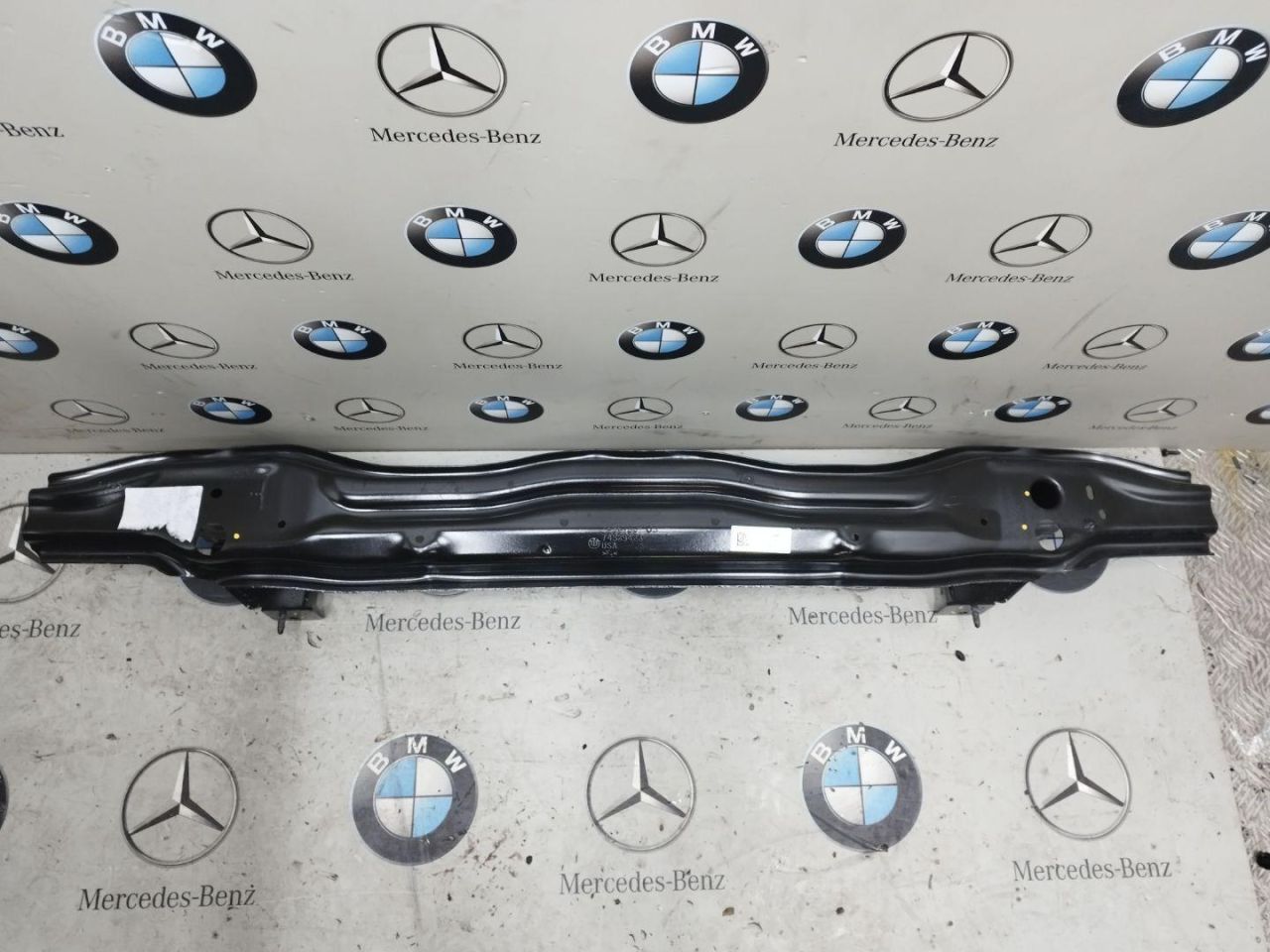 усилитель бампера заднего BMW 2023, 2.0 л., бензин, 416, 7484750 - фото №1