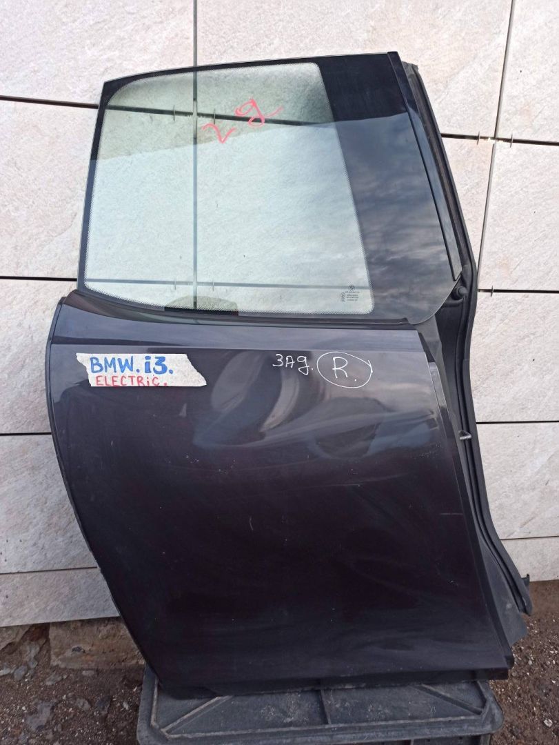 дверь задняя правая BMW i3 L01 2015 - фото №1