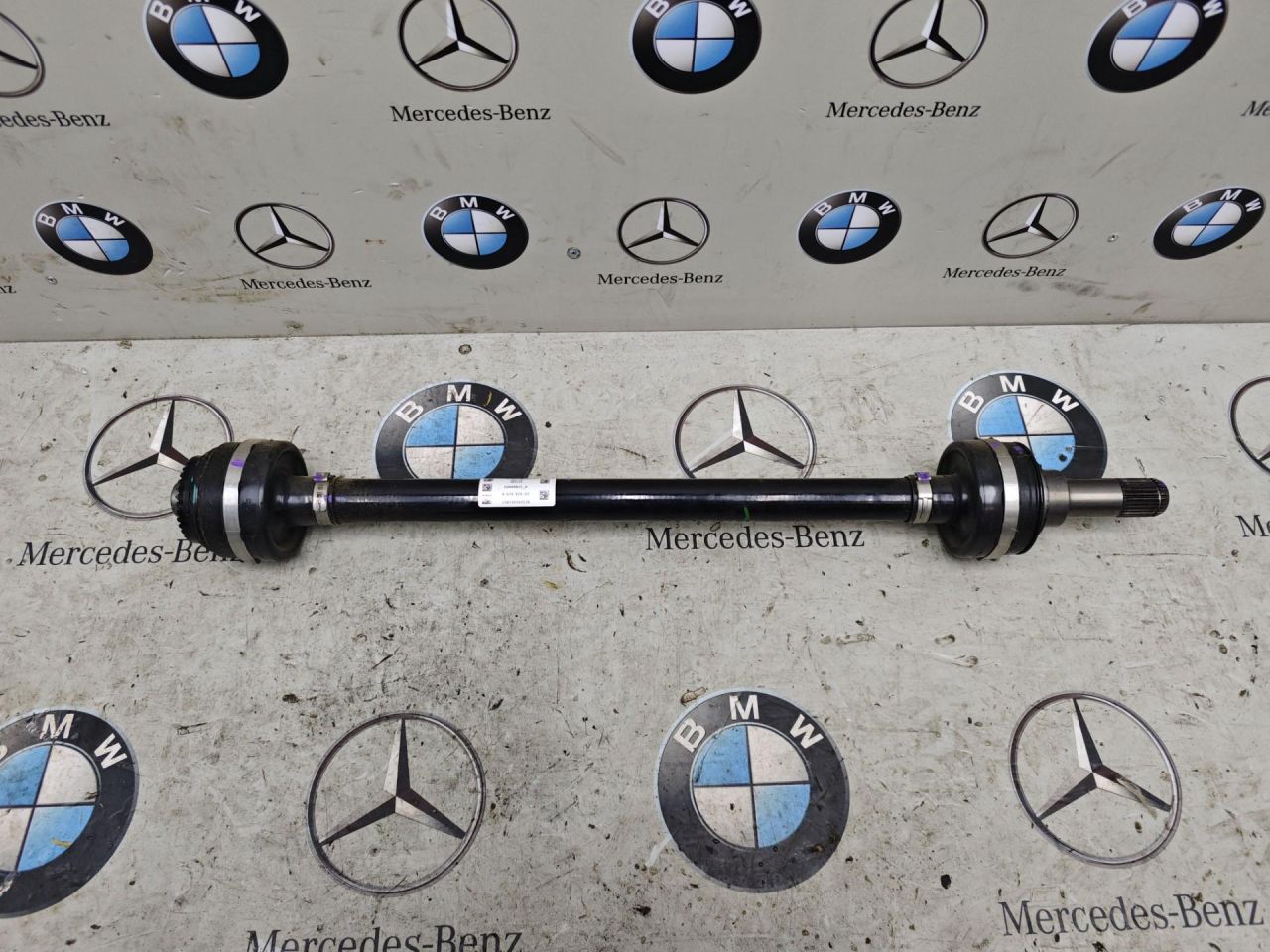полуось задняя (приводной вал, ШРУС) BMW 2023, a300, 8679939 - фото №1