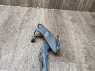 петля капота левая Lada Vesta 1 поколение 2021, 1.6 л., бензин, МКПП, универсал, 8450008287