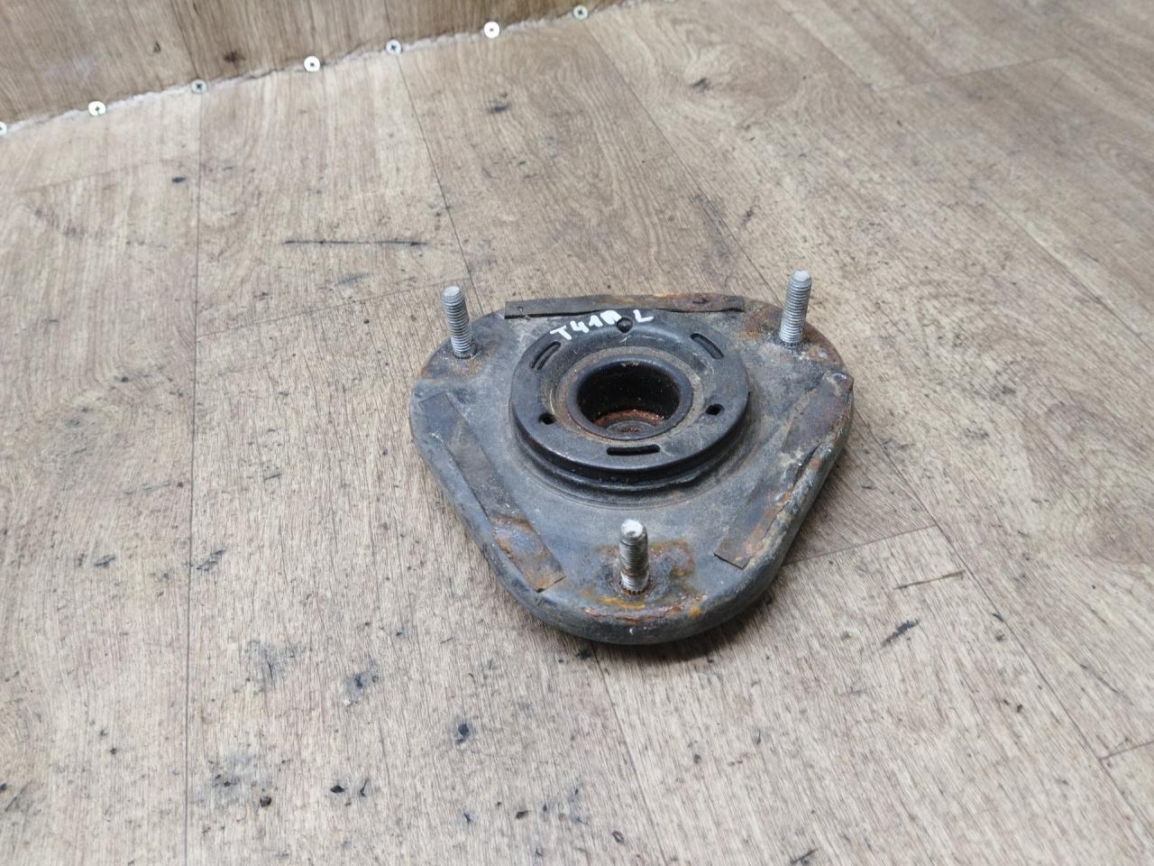 опора амортизатора верхняя (чашка) Toyota Corolla Verso 2 поколение AR10 2007, 2.2 л., дизель, МКПП, передний привод - фото №1