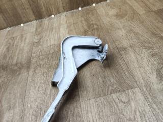 петля капота левая Lada Vesta 1 поколение 2019, 1.6 л., бензин, МКПП, седан, 8450008287