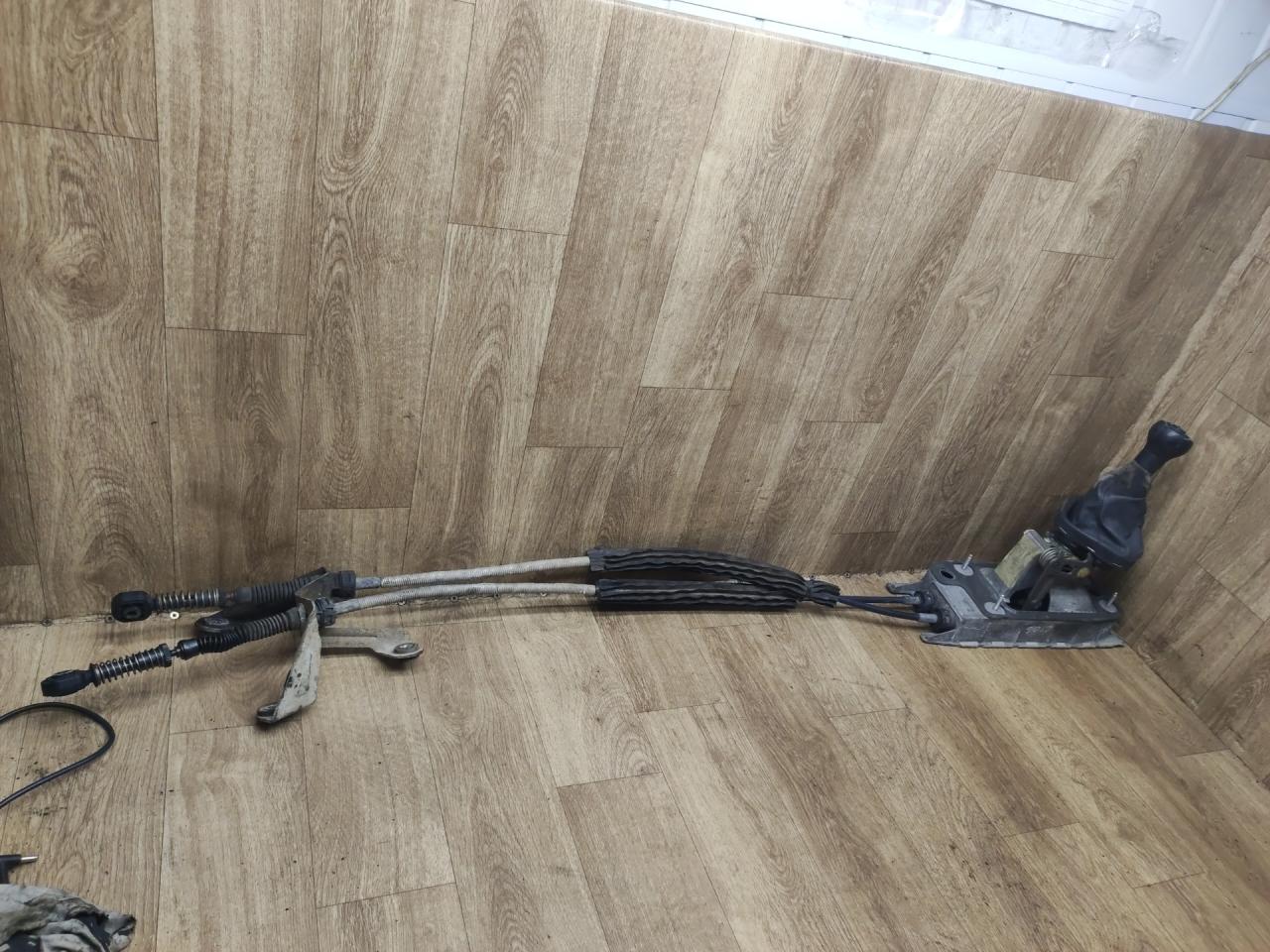 кулиса Volkswagen Touran 1 поколение 2004, 2.0 л., BMM, дизель, МКПП, минивэн, 1K0711061A, 1T0711265B, 1T0711266B - фото №1