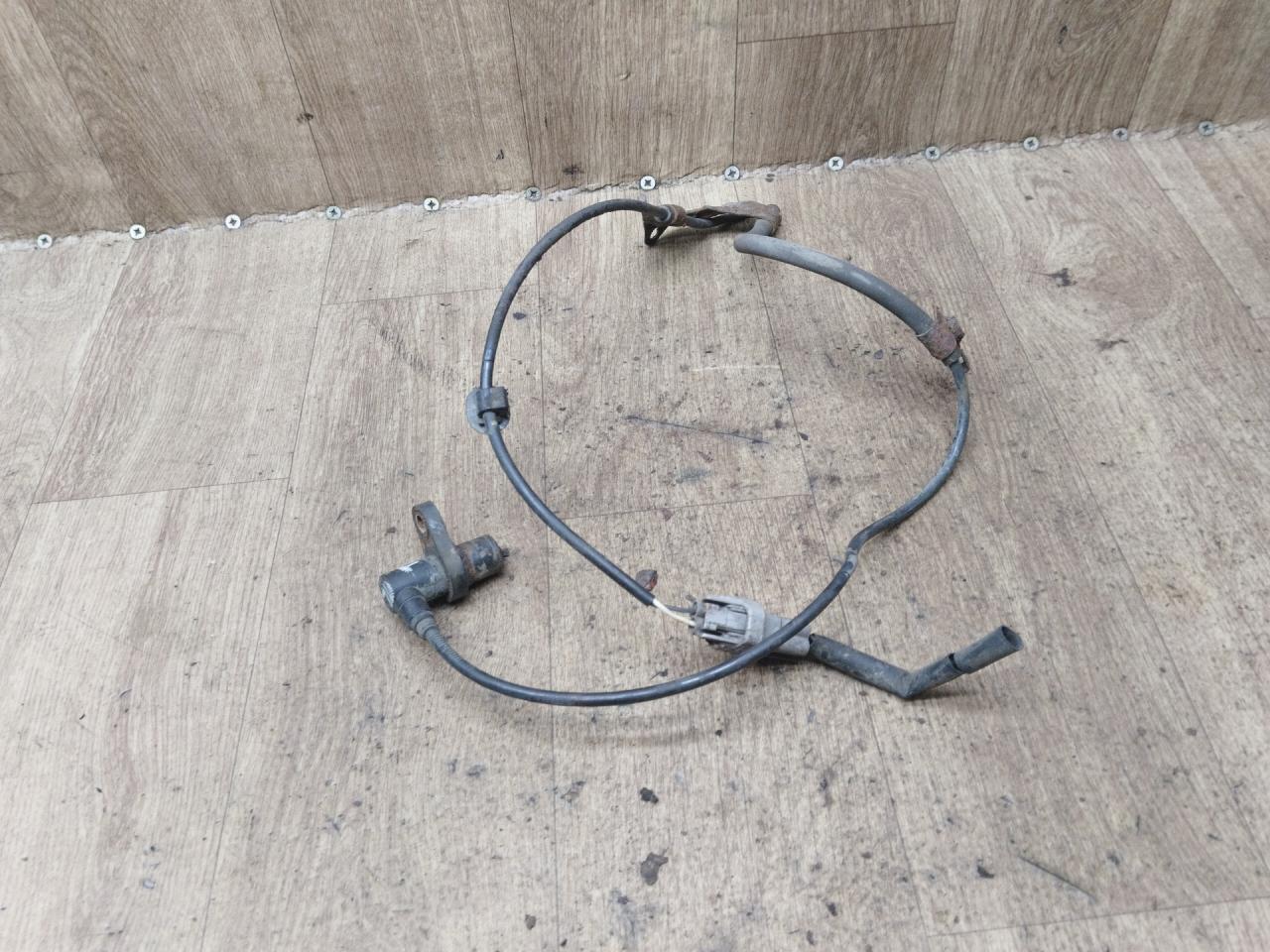 датчик ABS Toyota Carina E 1 поколение T190 1995, 1.8 л., 7A-FE, бензин, МКПП, универсал, передний привод - фото №1