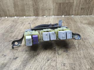 блок предохранителей Toyota Corolla Verso 2 поколение AR10 2007, 2.2 л., дизель, МКПП, передний привод