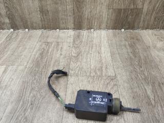 активатор замка крышки топливного бака Mercedes-Benz M-Класс W163 2001, 3.2 л., бензин, АКПП, внедорожник 5 дв., A1638201642