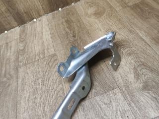 петля капота правая Lada Vesta 1 поколение 2020, 1.6 л., бензин, МКПП, универсал, 8450008286