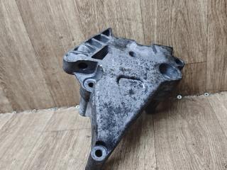 кронштейн двигателя Volkswagen Touran 1 поколение 2004, 2.0 л., BMM, дизель, МКПП, минивэн, 03G199207G