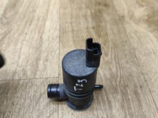 насос (моторчик) омывателя стекла Lada Vesta 1 поколение 2017, 1.6 л., бензин, МКПП, седан, 8450008573