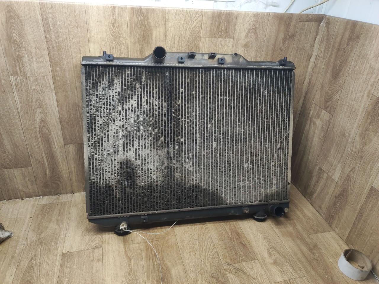 радиатор (основной) Toyota Picnic 1 поколение XM10 2000, 2.2 л., 3C-TE, дизель, МКПП, минивэн - фото №1