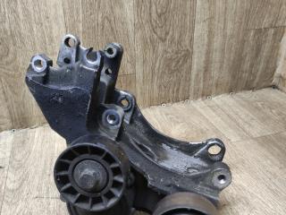 кронштейн генератора Citroen C5 1 поколение 2001, 2.0 л., дизель, МКПП, седан, 9643834880