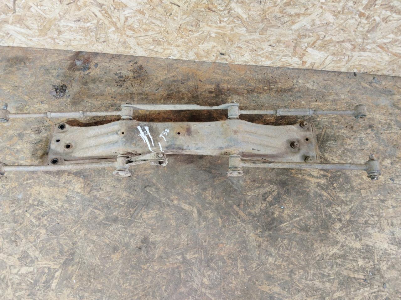 балка подвески задняя Toyota Carina E 1 поколение T190 1995, 1.8 л., 7A-FE, бензин, МКПП, седан - фото №1
