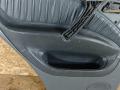 обшивка двери задняя левая Mercedes-Benz M-Класс W163 2001, 3.2 л., бензин, АКПП, внедорожник 5 дв. - фото №4