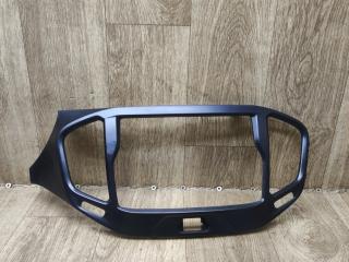 рамка под магнитолу Lada Vesta 1 поколение 2017, 1.6 л., бензин, МКПП, седан, 8450007451