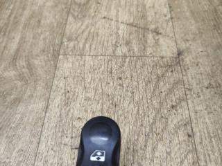 кнопка стеклоподъемника двери передней правой Nissan Almera G15 2015, 1.6 л., бензин, МКПП, седан