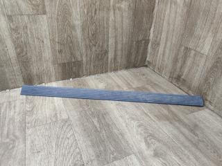 накладка на порог внутренняя Mercedes-Benz M-Класс W163 2001, 3.2 л., бензин, АКПП, внедорожник 5 дв., A1636860120