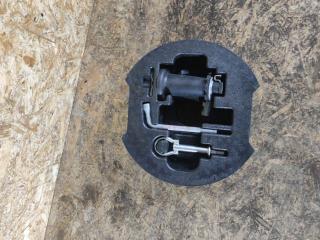 ящик под инструменты Lada Vesta 1 поколение 2017, 1.6 л., бензин, МКПП, седан, 8450007055