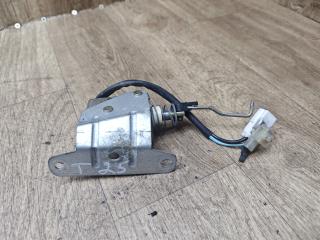 активатор замка багажника Alfa Romeo 166 1 поколение 1999, 2.0 л., Ti, бензин, МКПП, седан