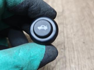 кнопка открытия багажника Lada Vesta 1 поколение 2017, 1.6 л., бензин, МКПП, седан