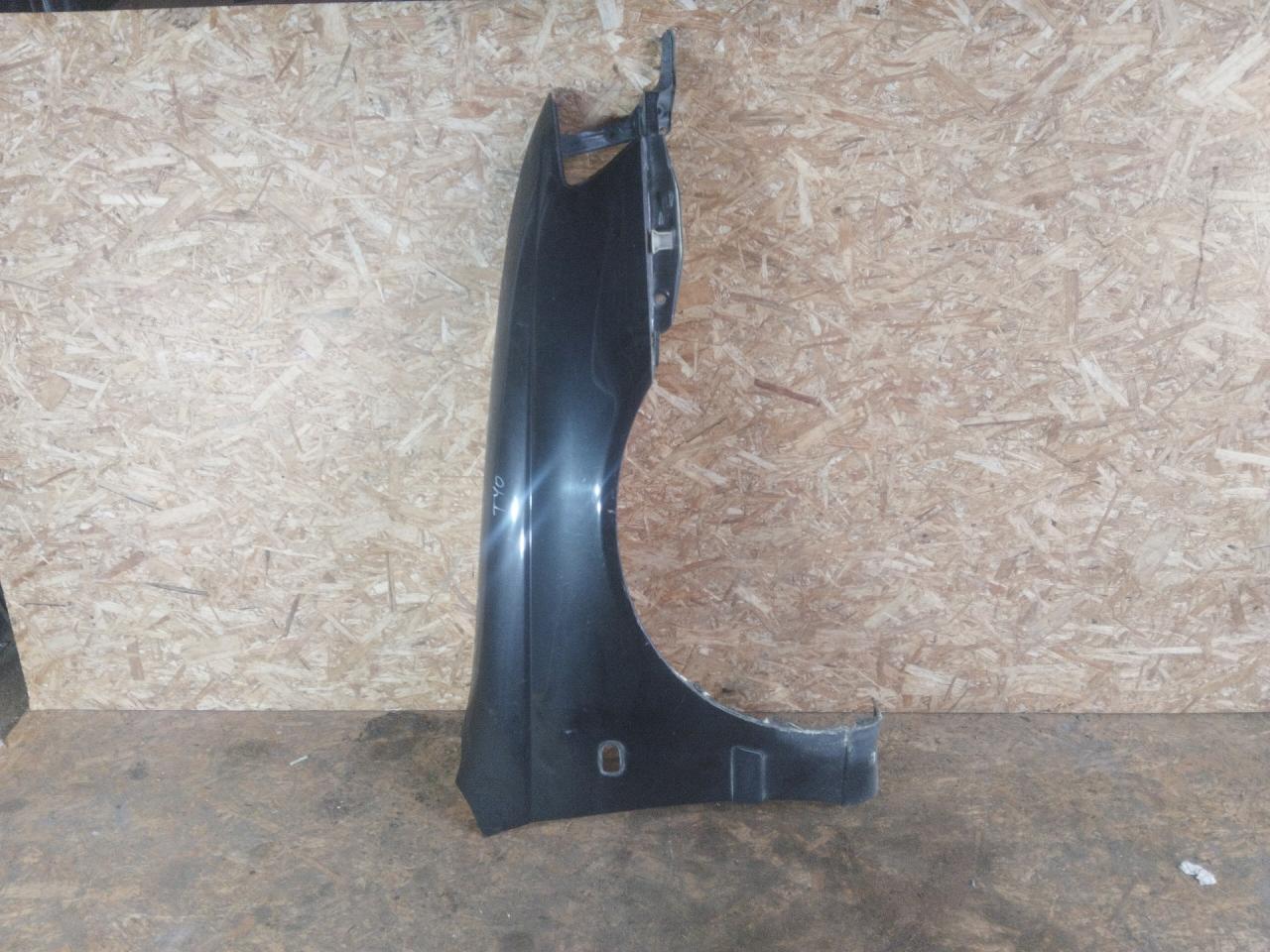 крыло переднее правое Toyota Carina E 1 поколение T190 1995, 1.8 л., 7A-FE, бензин, МКПП, универсал, передний привод - фото №1