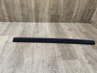 молдинг стекла двери задней Mercedes-Benz M-Класс W163 2001, 3.2 л., бензин, АКПП, внедорожник 5 дв.