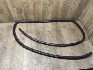уплотнитель двери Toyota Corolla Verso 2 поколение AR10 2007, 2.2 л., дизель, МКПП, передний привод