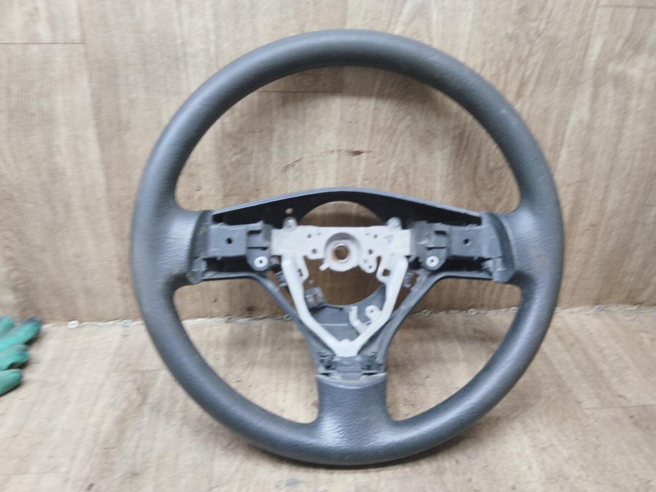 руль Toyota Corolla Verso 2 поколение AR10 2007, 2.2 л., дизель, МКПП, передний привод - фото №1