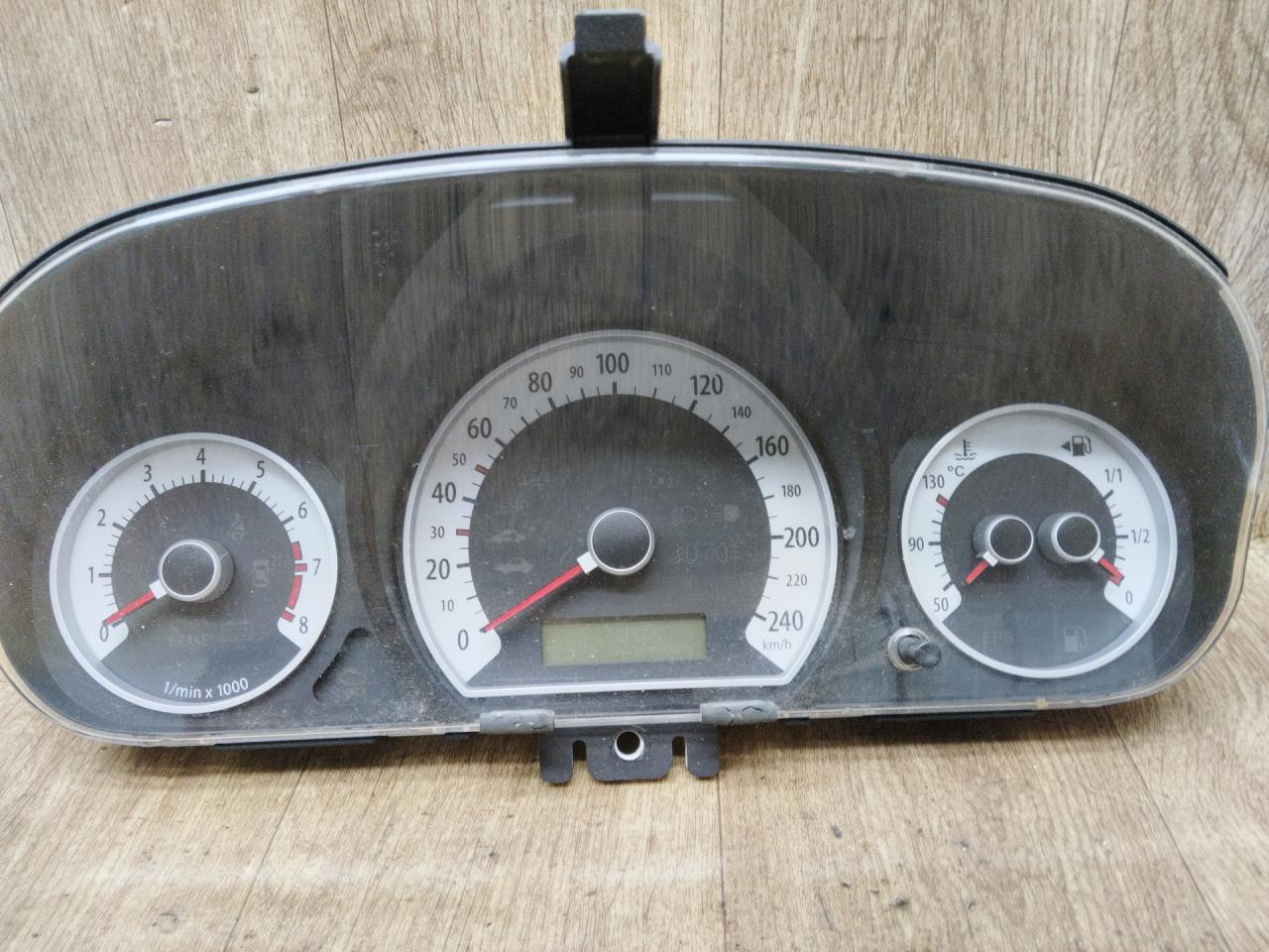 щиток приборов (приборная панель) Kia Ceed 1 поколение 2009, 1.6 л., G4FC, бензин, МКПП, хетчбэк 3 дв. - фото №1