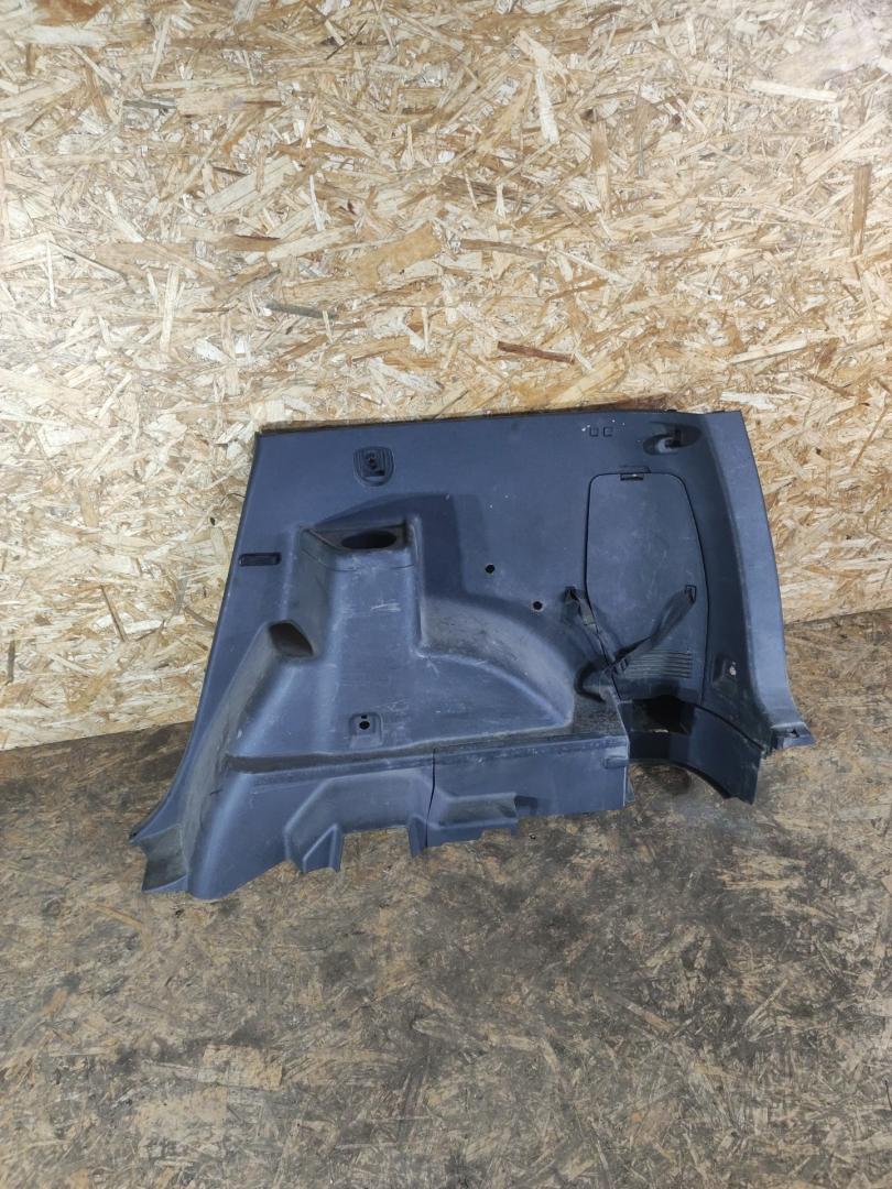 обшивка багажника Toyota Corolla Verso 2 поколение AR10 2007, 2.2 л., дизель, МКПП, передний привод, 64730-0F010 - фото №1