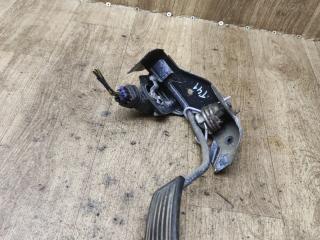 педаль Toyota Corolla Verso 2 поколение AR10 2007, 2.2 л., дизель, МКПП, передний привод