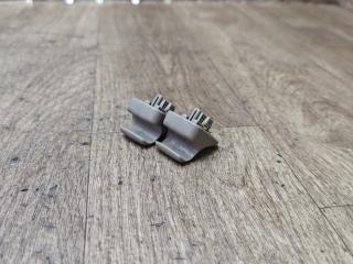 Крепление (крючок) солнцезащитного козырька Nissan Maxima A33 2002, 2.0 л., VQ20DE, бензин, АКПП, седан